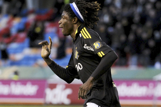 Mohamed Bangura har gjort 1-0 till AIK.