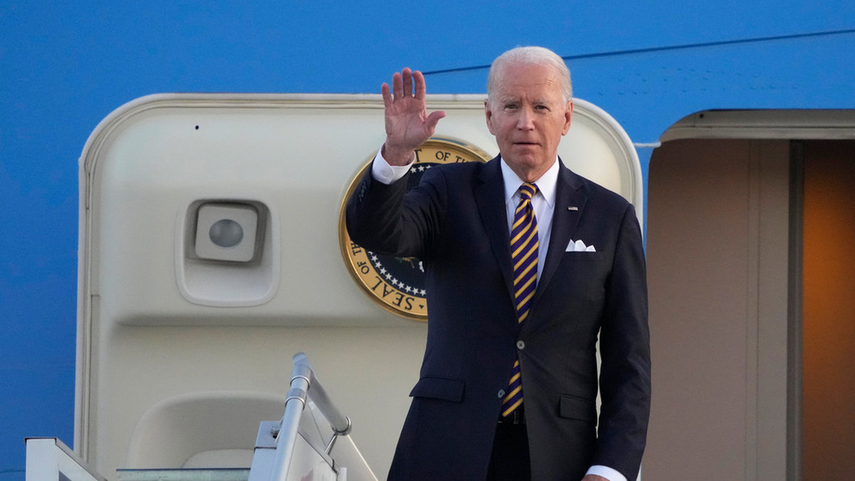 Presidentplanet Air Force One med presidenten Joe Biden ombord landade på Helsingfors flygplats under onsdagskvällen.