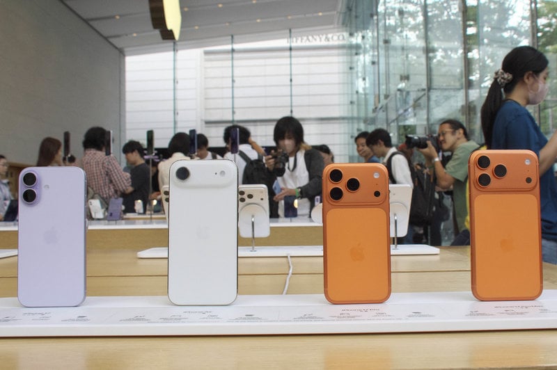 Apples nya mobiler. Foto: Stella Pictures Apples nya mobiler. Foto: Stella Pictures