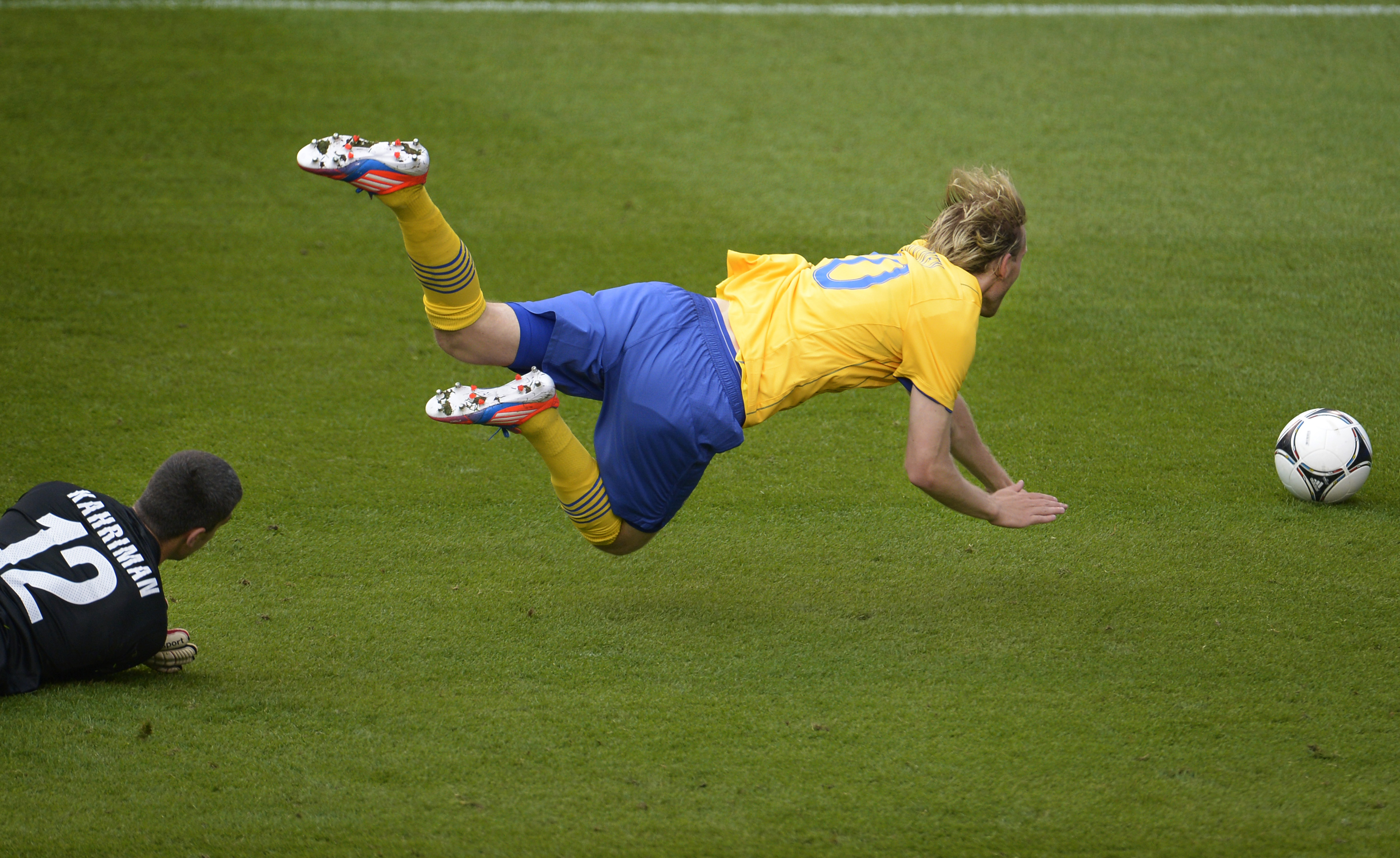 Ola Toivonen fälls... Ola Toivonen fälls...