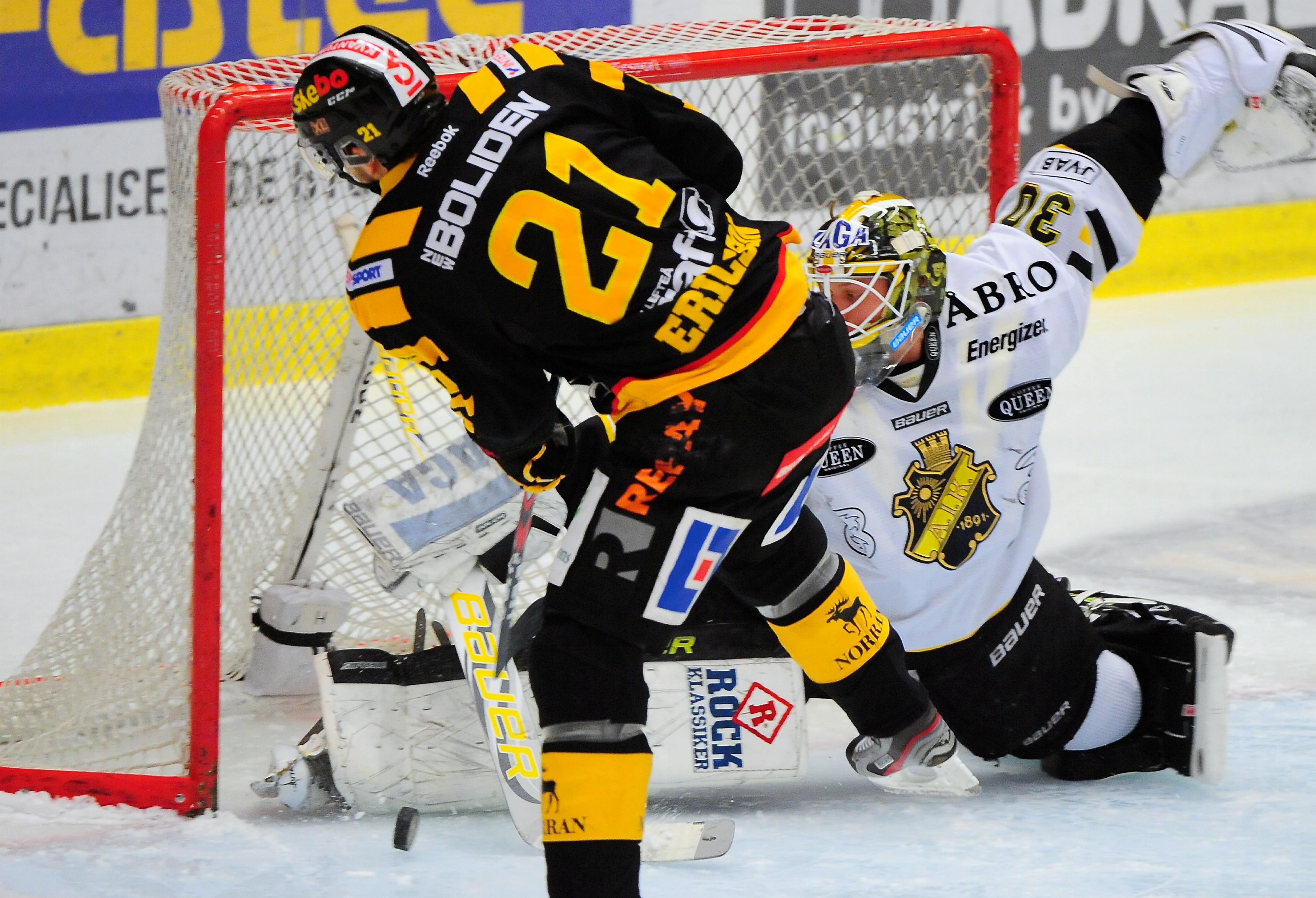 Jimmie Ericsson och hans Skellefteå pressade direkt tillbaka AIK och satte hård press på Viktor Fasths mål.