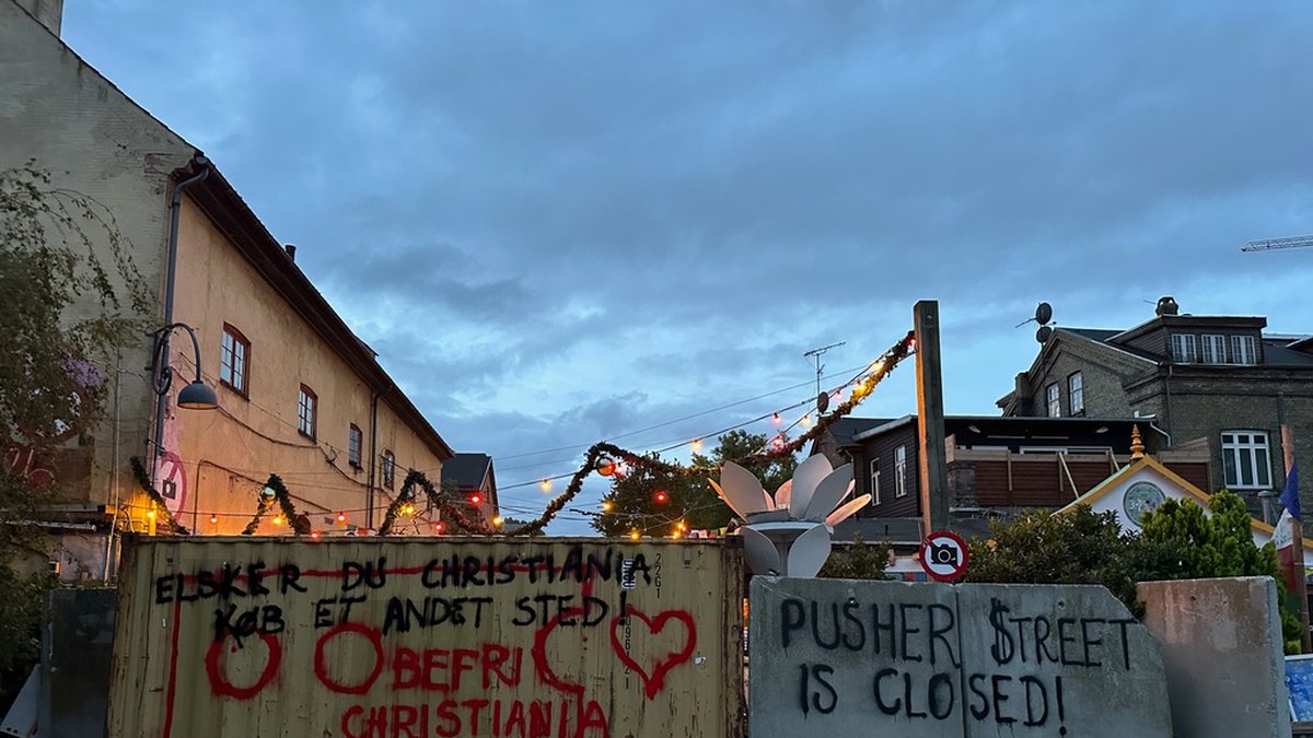 I augusti stängdes Pusher Street i Christiania ner av en grupp av boende, men avspärrningarna revs snabbt ner och inom några timmar var haschförsäljningen i gång igen. Arkivbild.